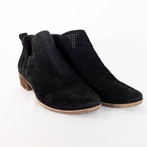 BP Faren Nordstrom Perforated Leather Bootie suede black western size 8